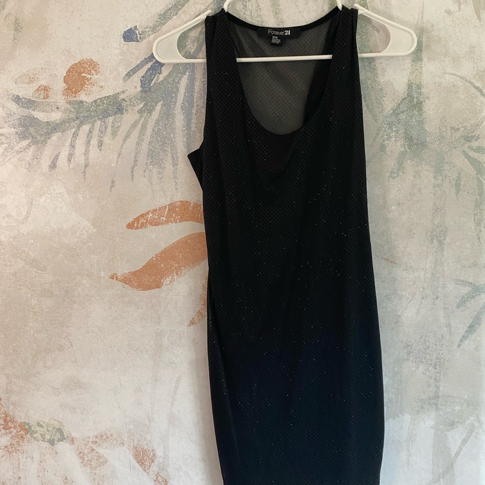 M Forever 21 sparkly flattering dress